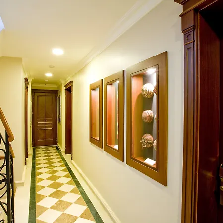Glk Premier Regency Suites&spa 3*
