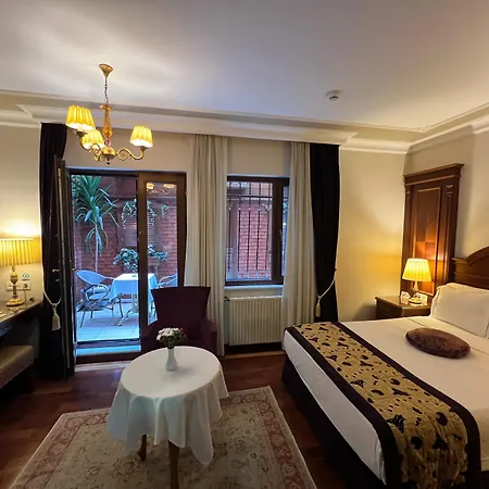 Glk Premier Regency & Hotel 3*