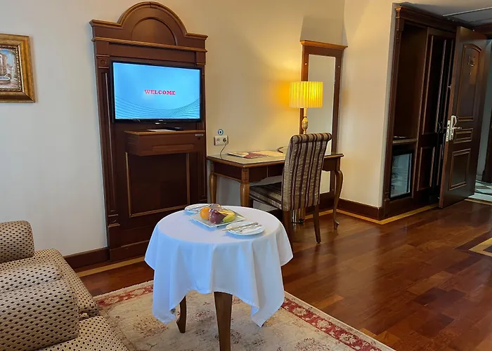 Glk高级丽晶酒店 3*