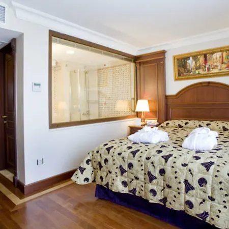 Hotel Glk Premier Regency Suites&spa