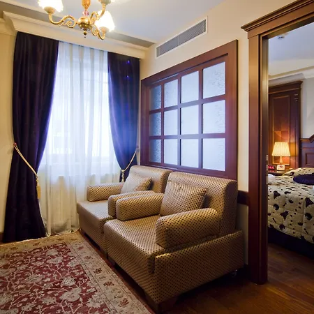 Glk Premier Regency Suites&spa 3*