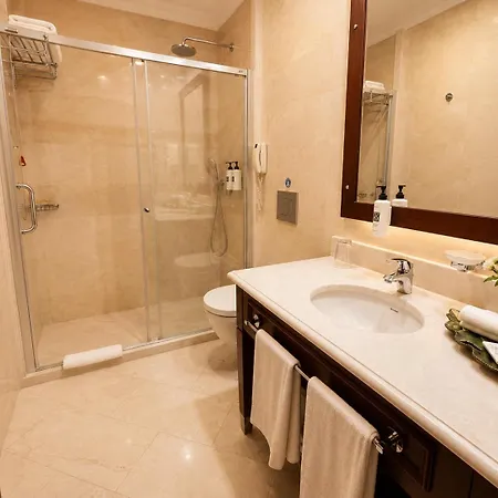 Glk Premier Regency & Szálloda