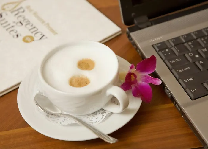 Glk Premier Regency & Hotel 3*