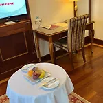 أجنحة وسبا جي إل كيه بريميير ريجنسي اسطنبول